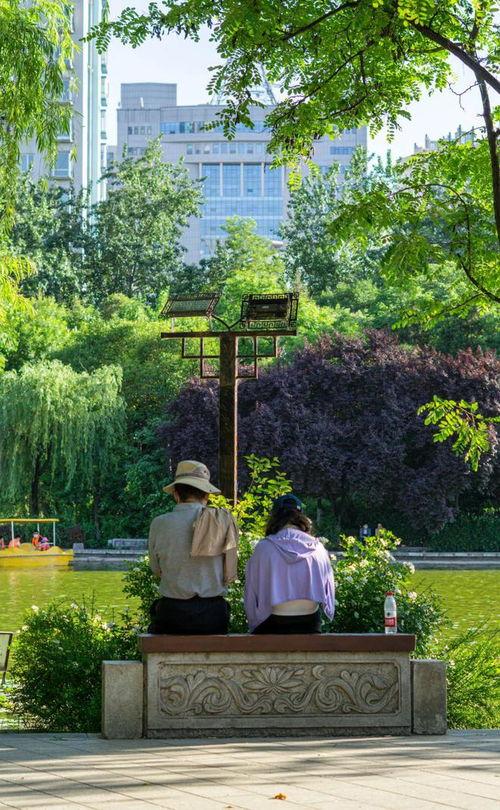 西安人民公园爆料视频,惊现神秘事件引众议  第1张